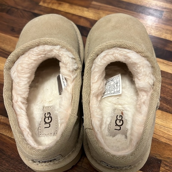 UGG classic bootie Slippers - tan - Picture 4 of 5